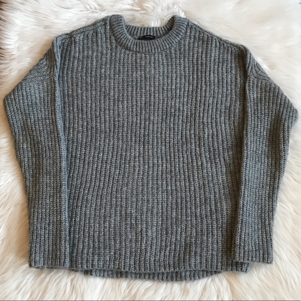 Zara Women’s Gray Knit Sweater